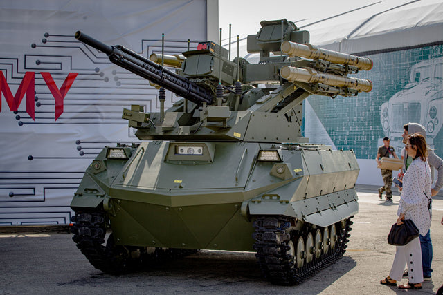 Weekly Defense & Gear Roundup: Navy's New 'Malice' Missile, OpSec Warnings, and Army's Ultra-Light ISV