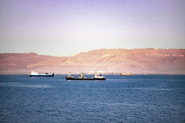 U.S. Strikes Iranian Launchers Prepared to Seed Strait of Hormuz With Sea Mines